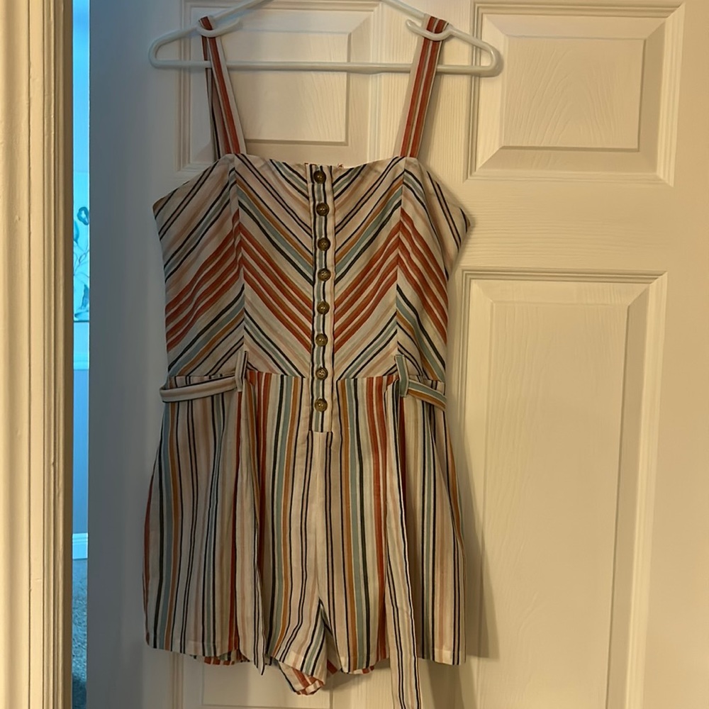 Romper. Size L, fits like a S/M